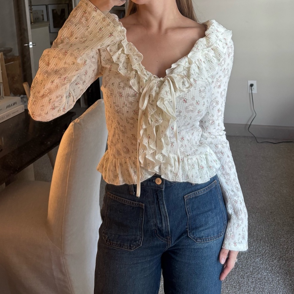 Ruffle Tie-Front Floral Blouse in Cream